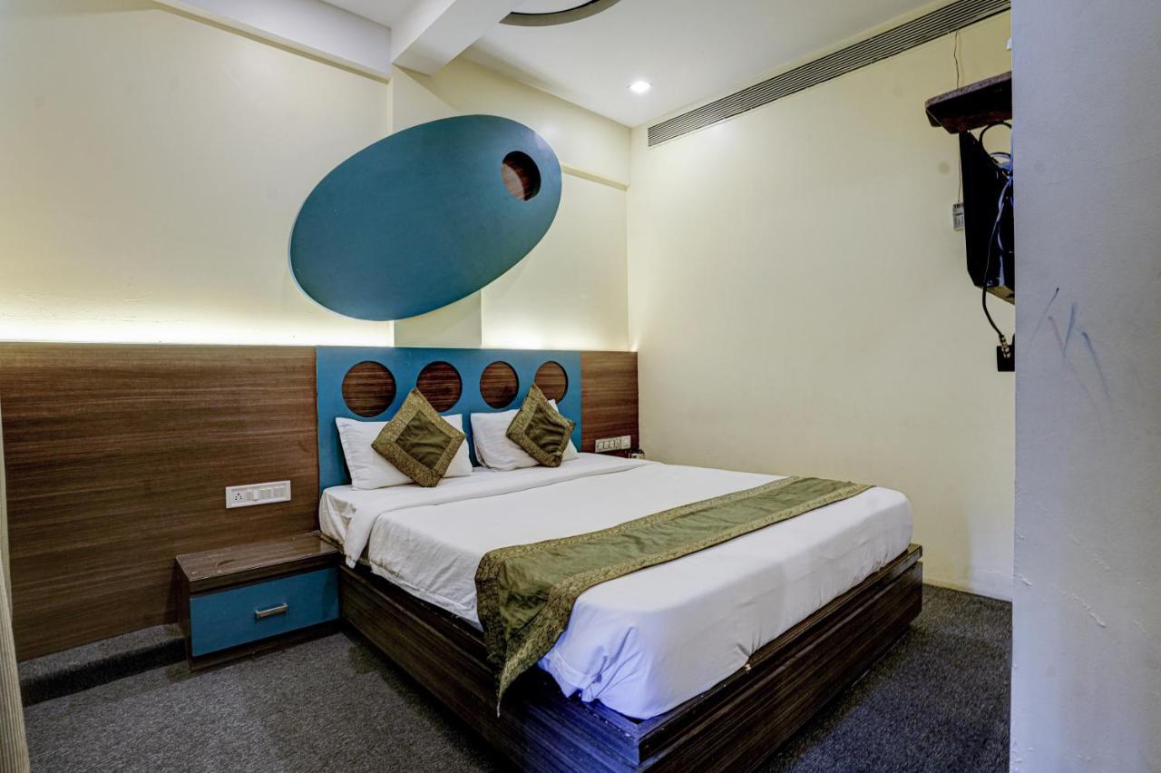 R R Suites - Near Lodha Xperia Mall Hotel 3*