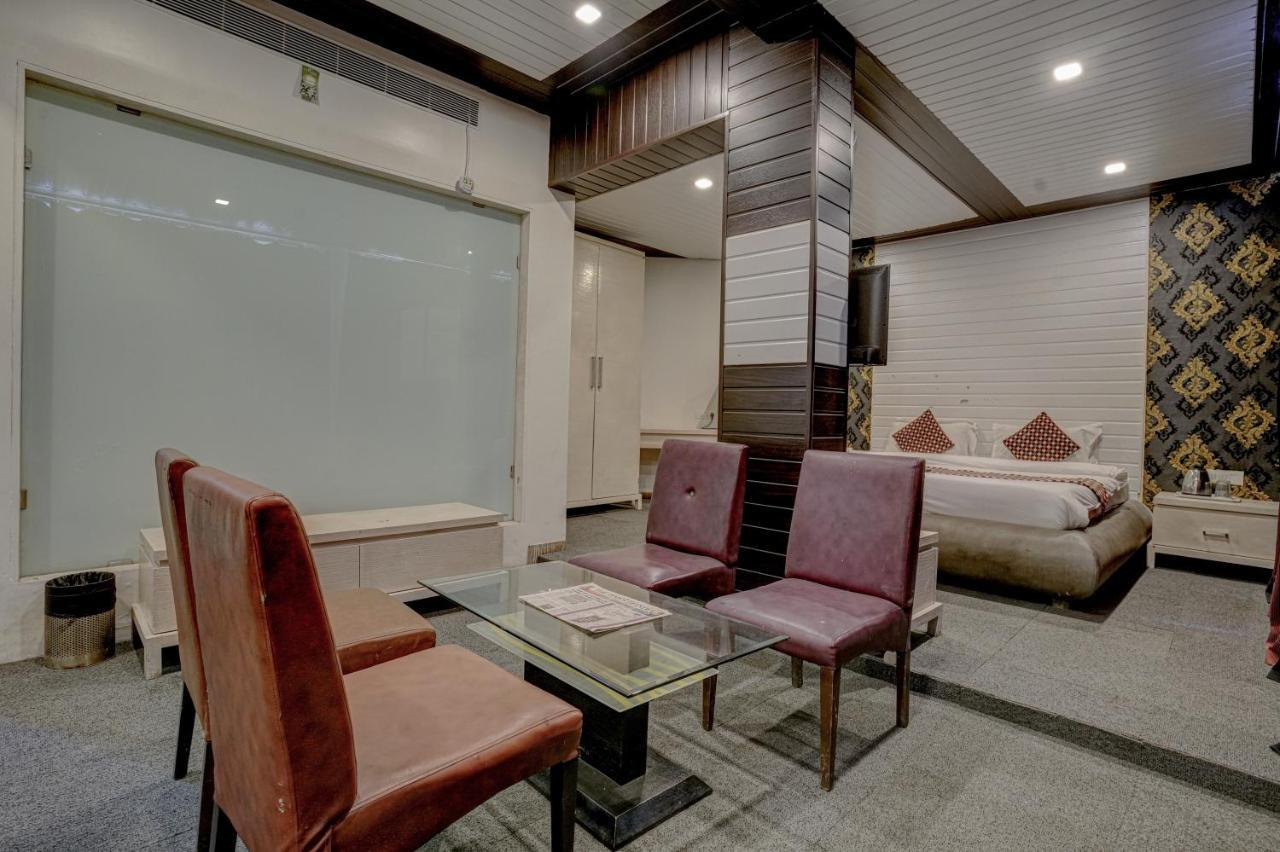 R R Suites - Near Lodha Xperia Mall 3*