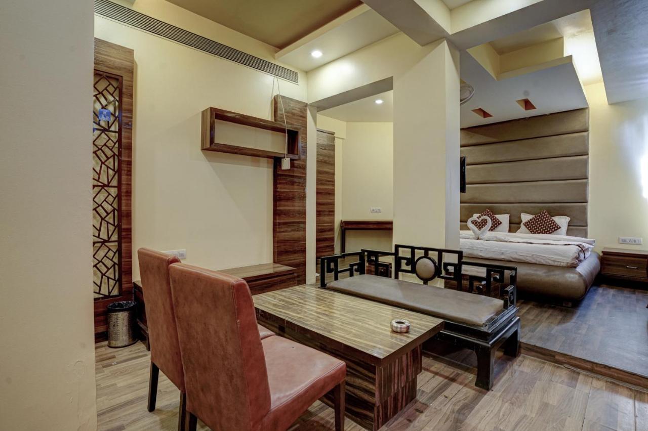R R Suites - Near Lodha Xperia Mall Hotel 3*
