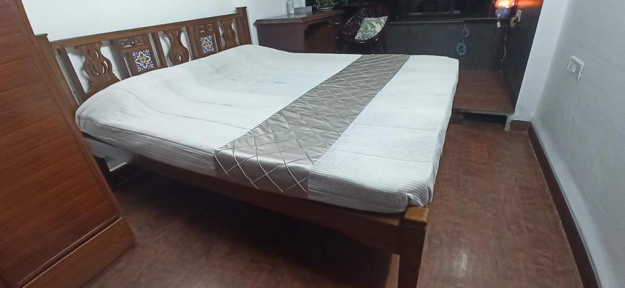 Apartment Cozy Private Ac Studio By The Sea Bandstand Bandra W Nr Taj Lands End *