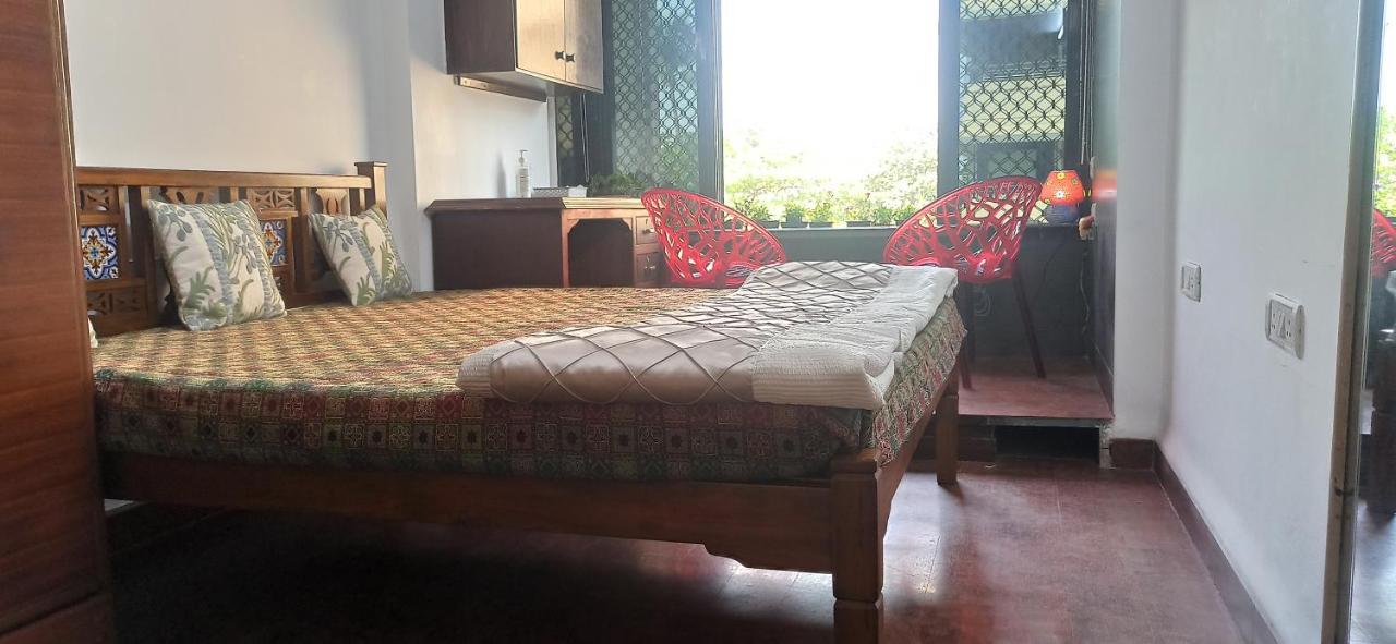 Apartment Cozy Private Ac Studio By The Sea Bandstand Bandra W Nr Taj Lands End Mumbai