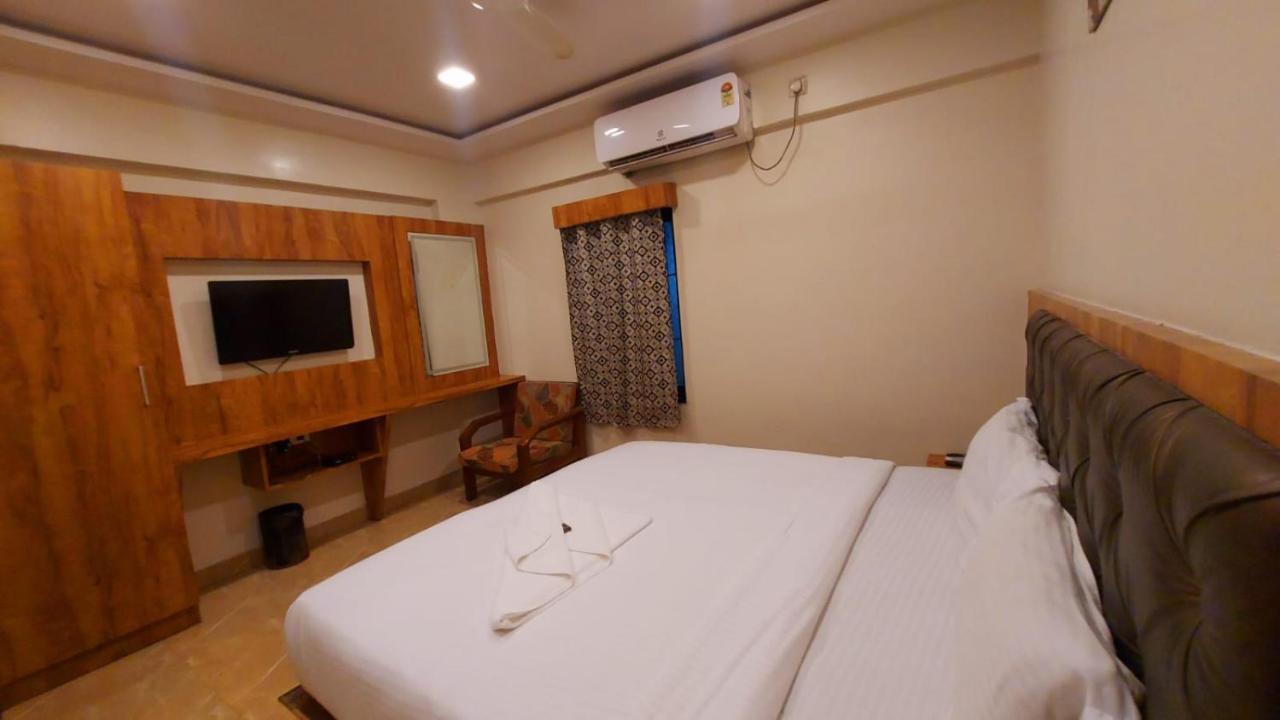 Hotel Rigga Kokilaben Dhirubhai Ambani Hospital Mumbai