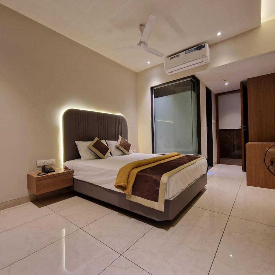 The Ube Residency - In Malad Hotel
