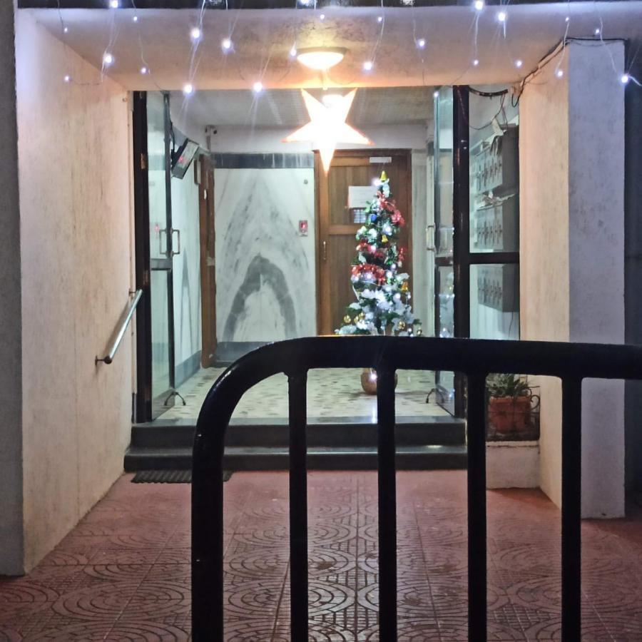 Homestay Seaview Bandra W Bandstand Nr Taj Women Only