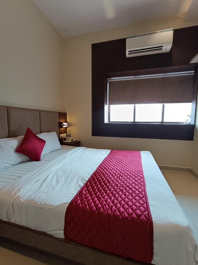 Hotel West Inn-near International Airport Mumbai