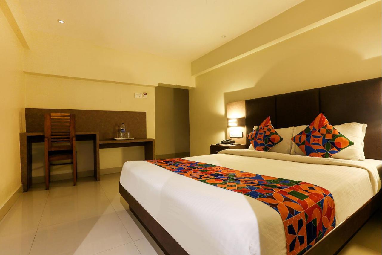Fabhotel West - Nr International Airport Hotel 3*