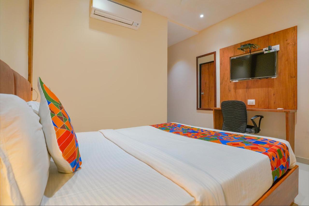 Hotel Fabexpress Colaba Grand 3*