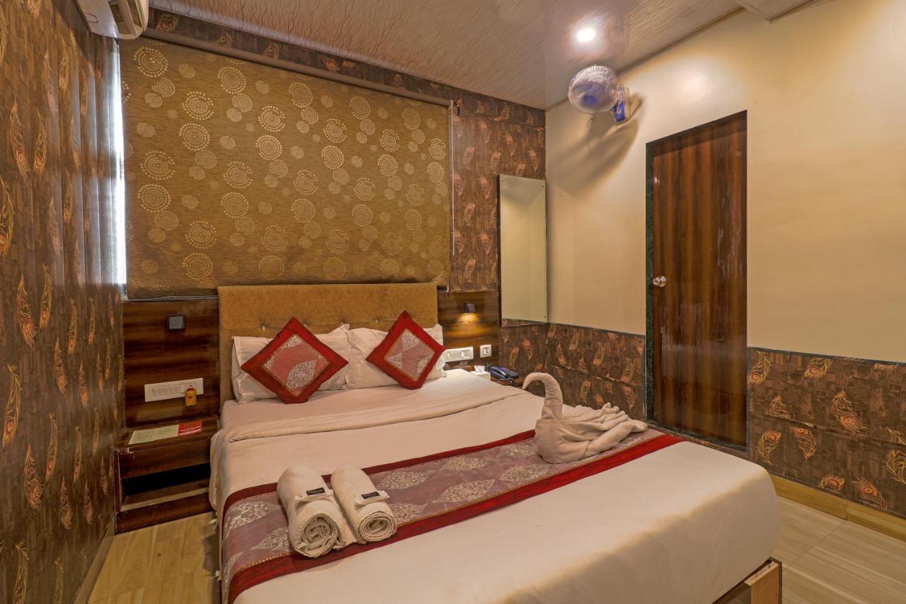 Signature Guest house Mumbai