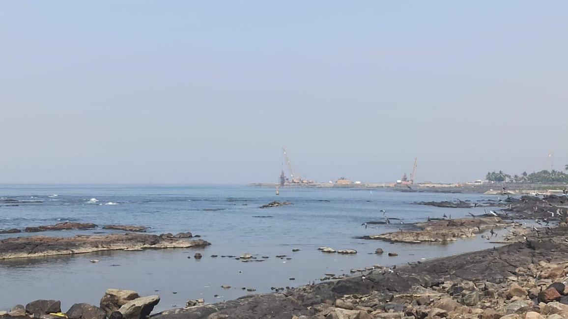 Homestay Seaview Bandra W Bandstand Nr Taj Women Only