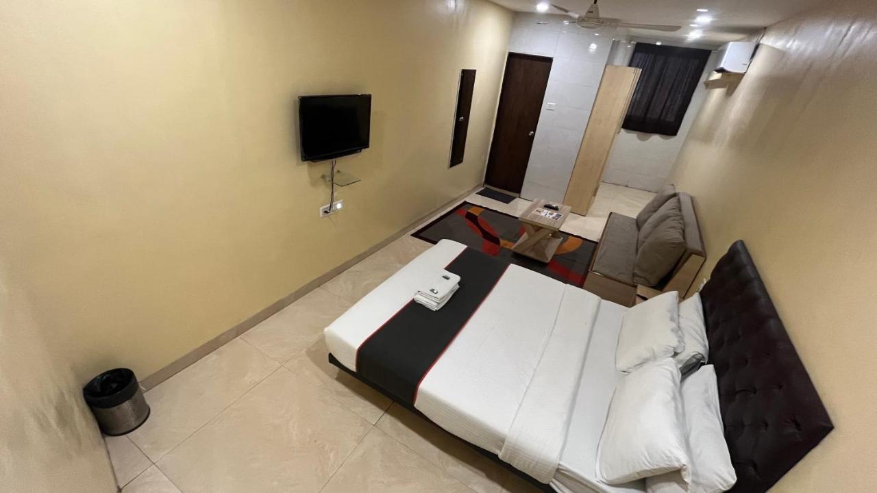 U Life Guest house