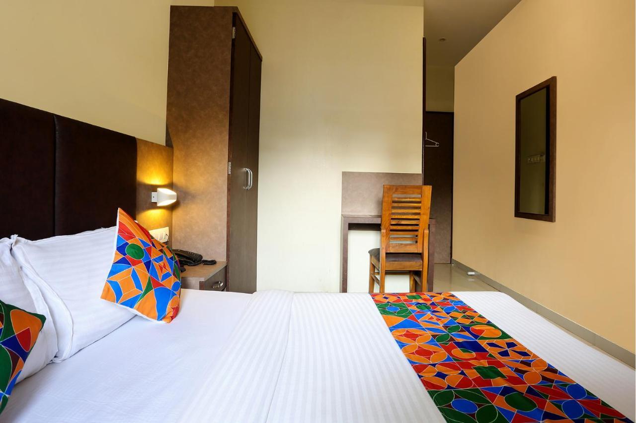 Fabhotel West - Nr International Airport