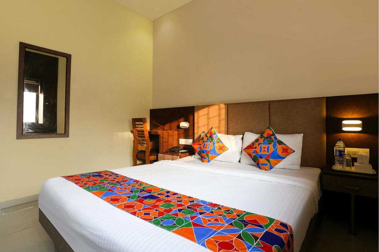 Fabhotel West - Nr International Airport Hotel