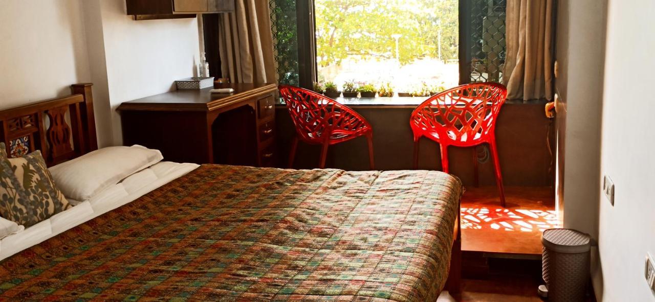 Cozy Private Ac Studio By The Sea Bandstand Bandra W Nr Taj Lands End *