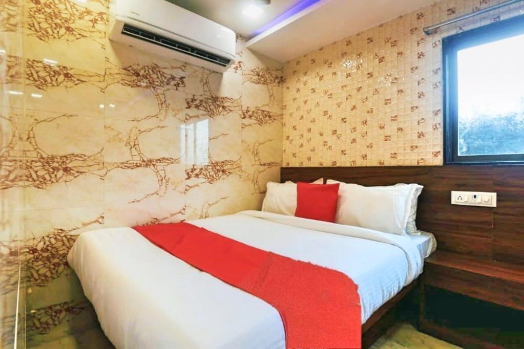 Hotel T.junction *