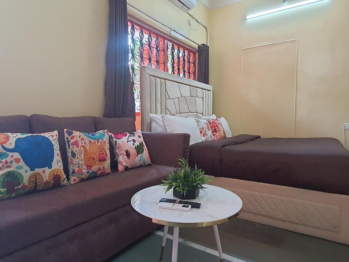 Apartment Osi Khar West