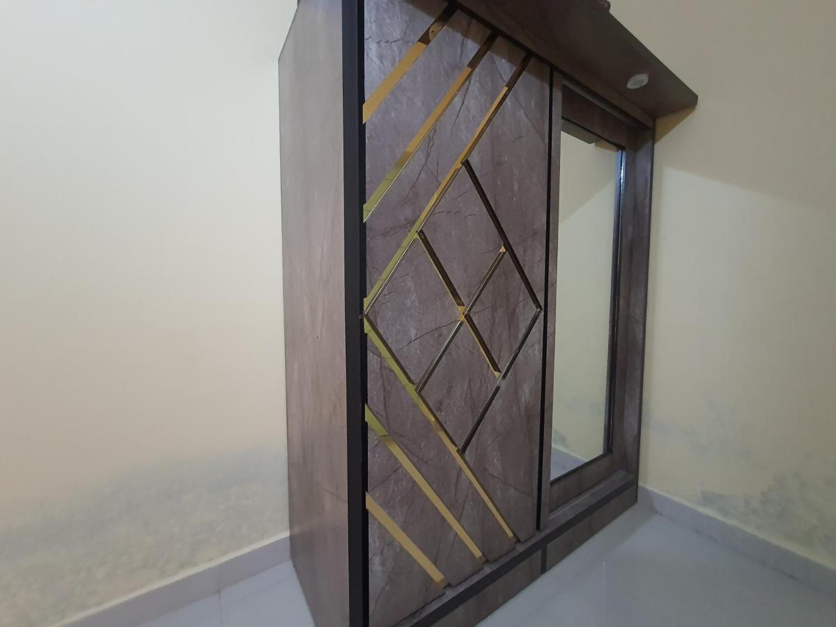 Osi Khar West Apartment Mumbai