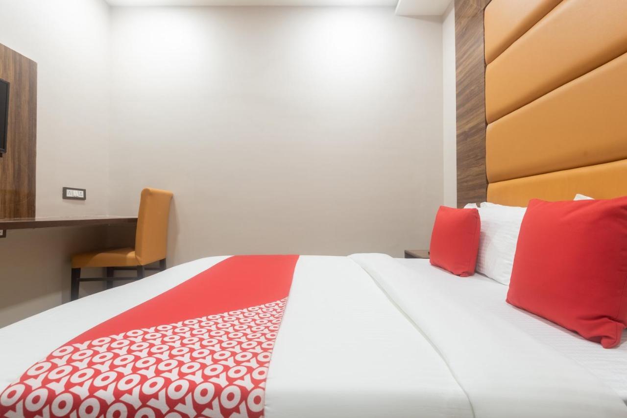 Super Oyo Blue Executive Near Chhatrapati Shivaji International Airport