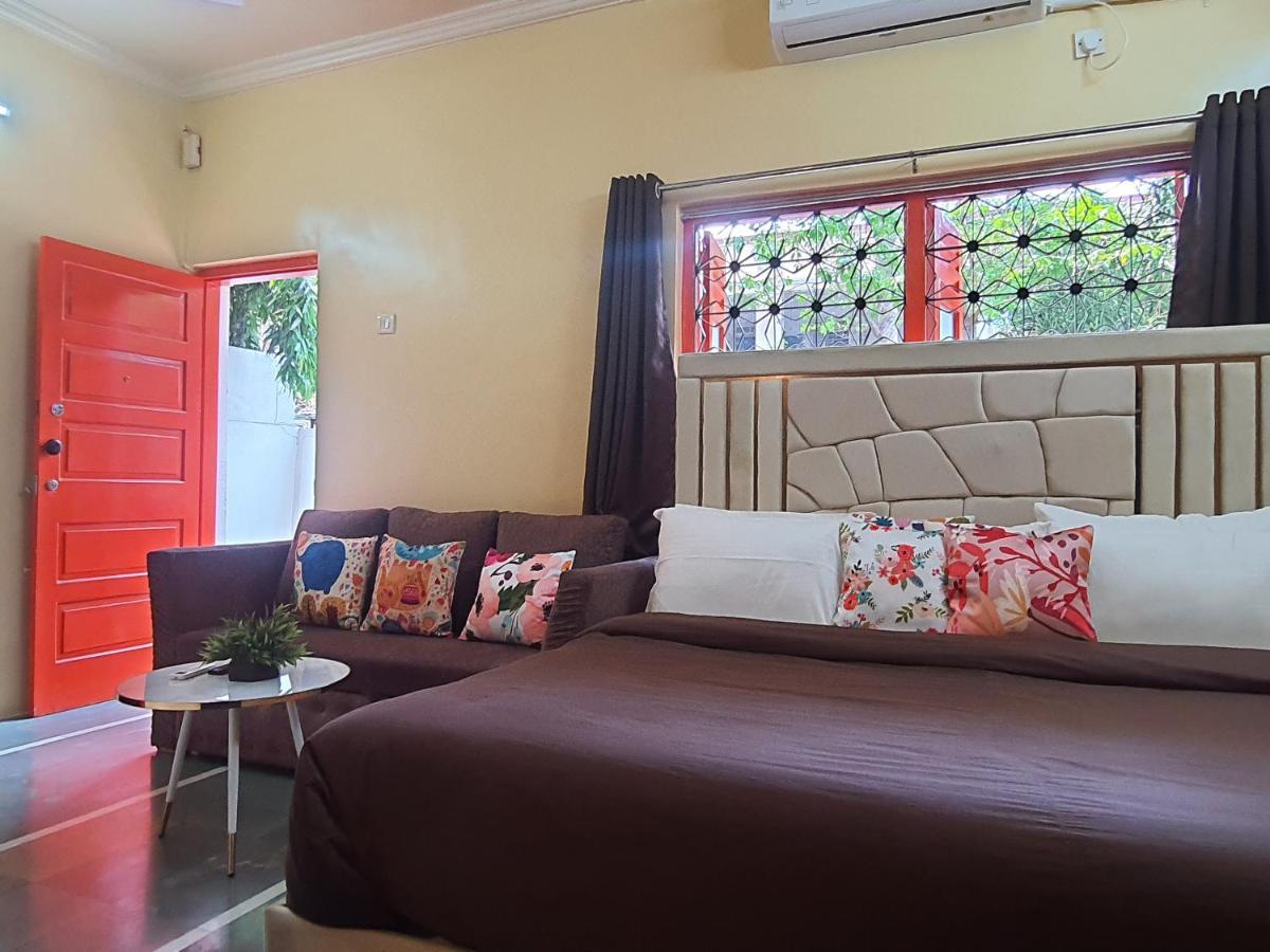 Apartment Osi Khar West Mumbai