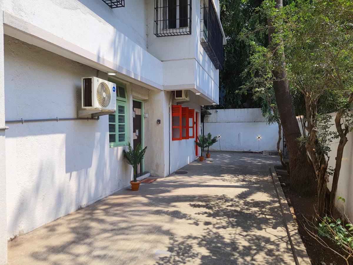 Osi Khar West Mumbai
