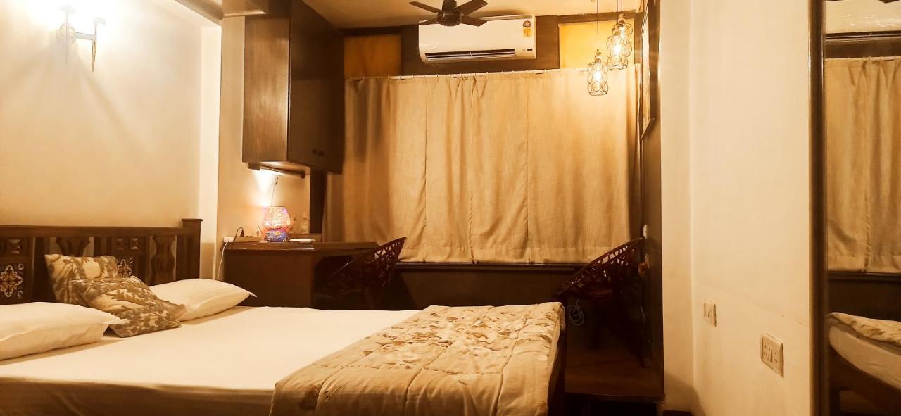 Cozy Private Ac Studio By The Sea Bandstand Bandra W Nr Taj Lands End Apartment