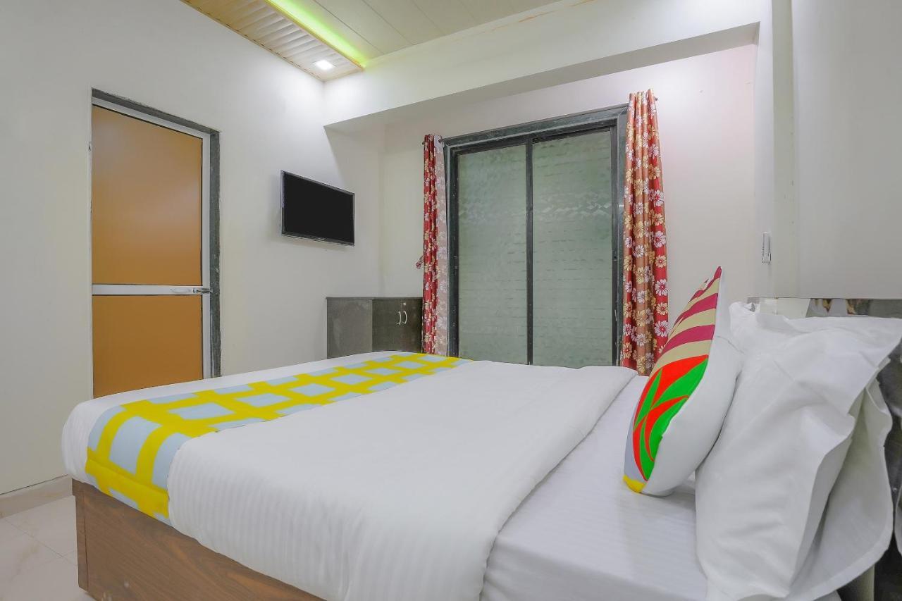 Hotel Oyo Redwing Mumbai