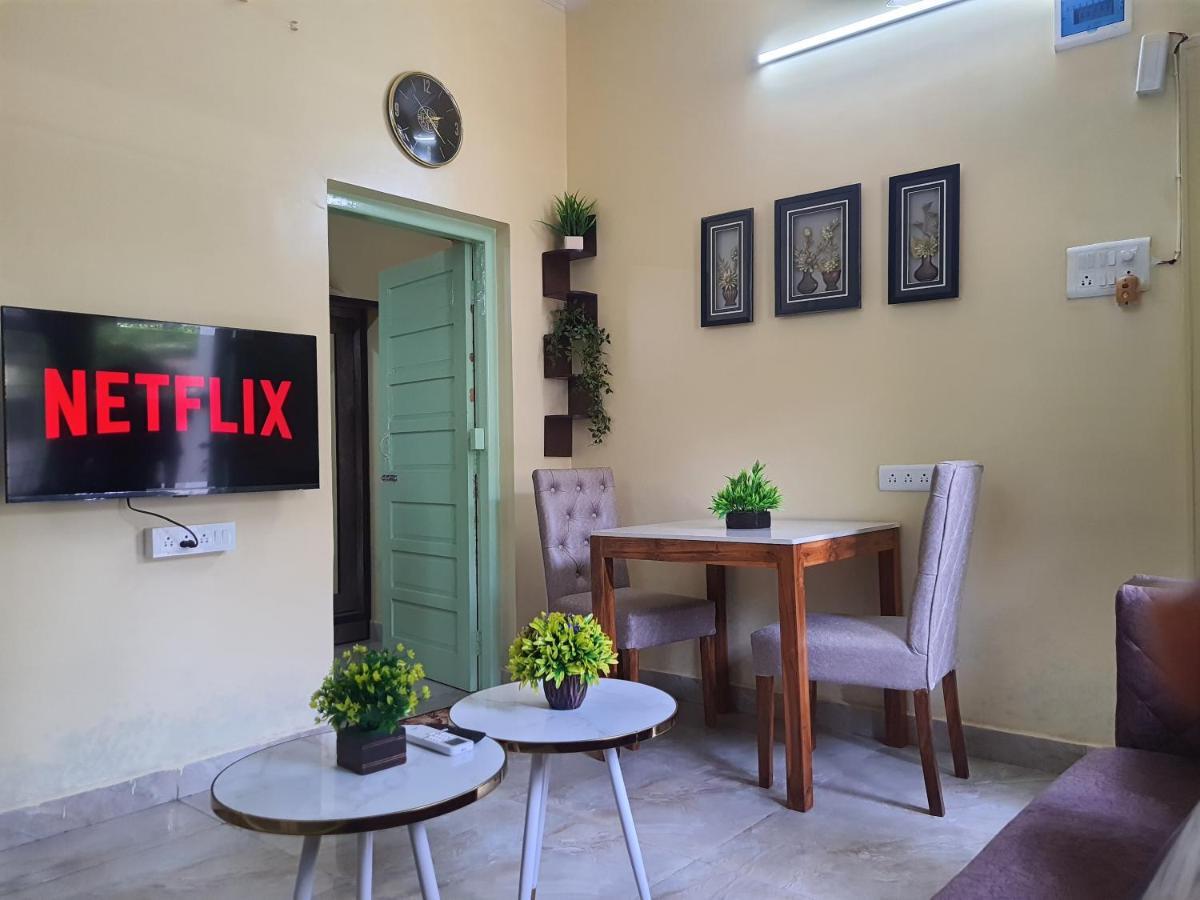 Osi Khar West Apartment *