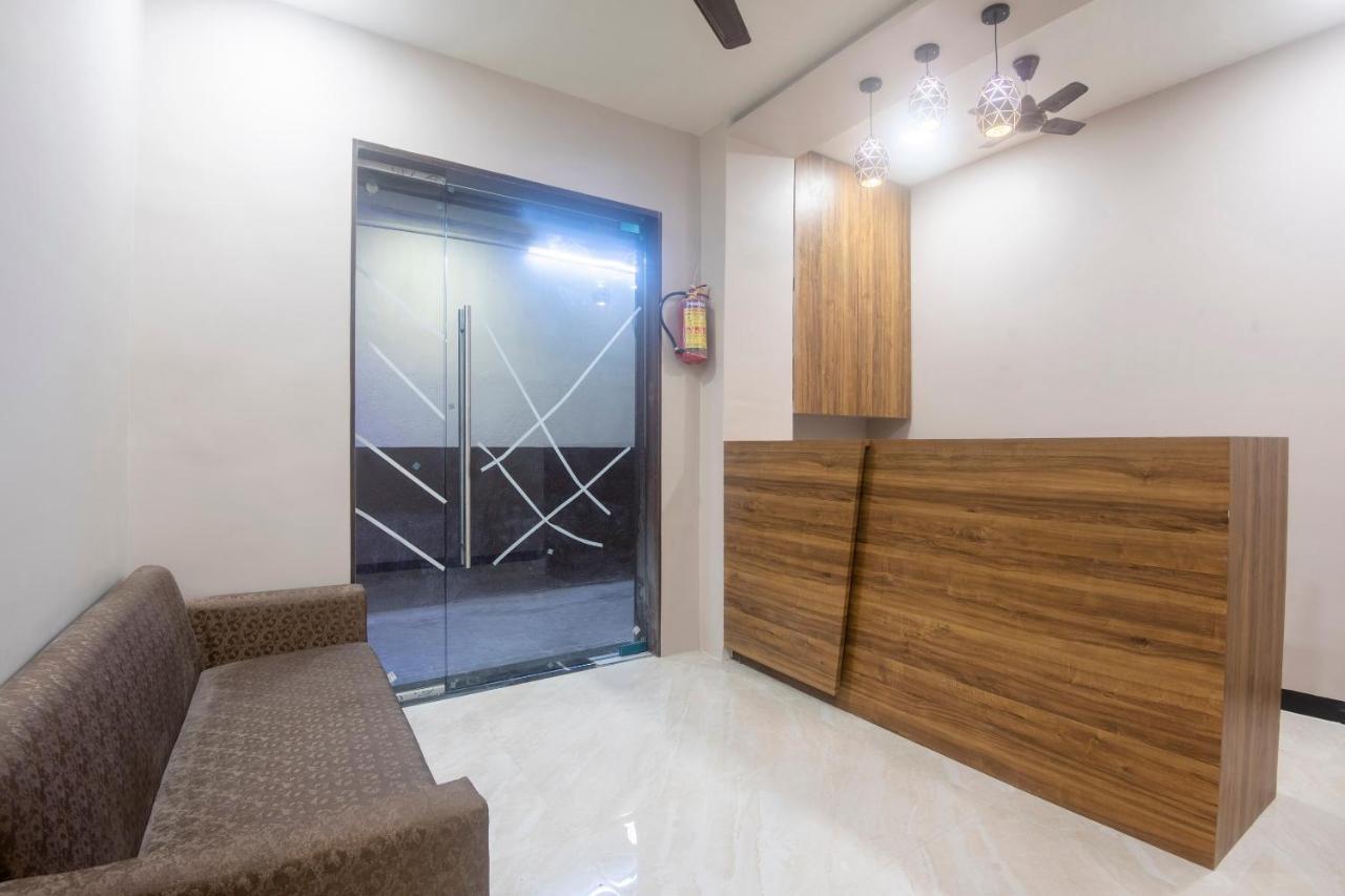 Super Oyo Blue Executive Near Chhatrapati Shivaji International Airport Mumbai