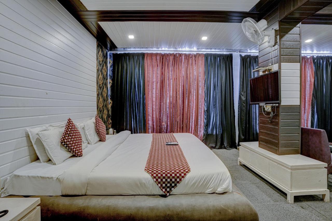 R R Suites - Near Lodha Xperia Mall Hotel 3*