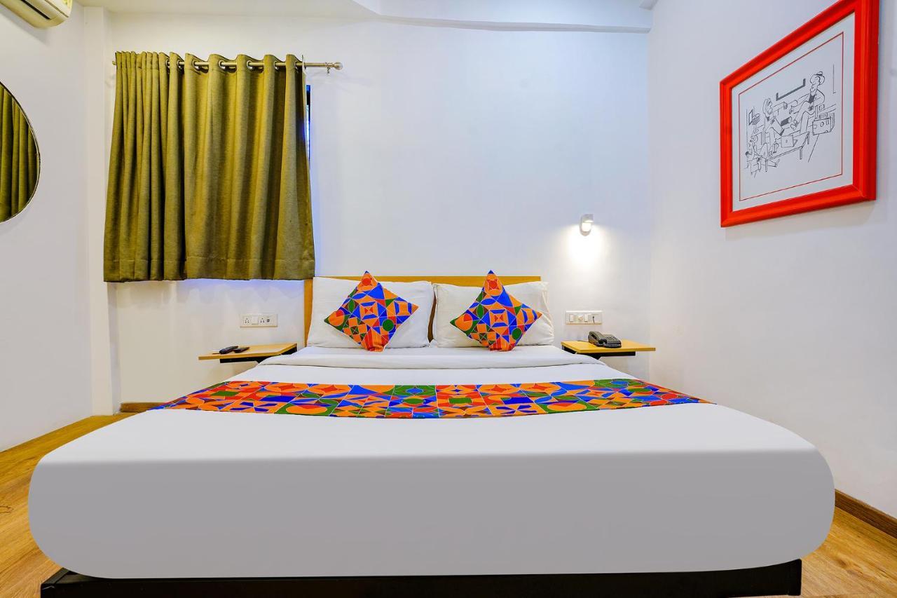 Hotel Fabexpress Highway Residency