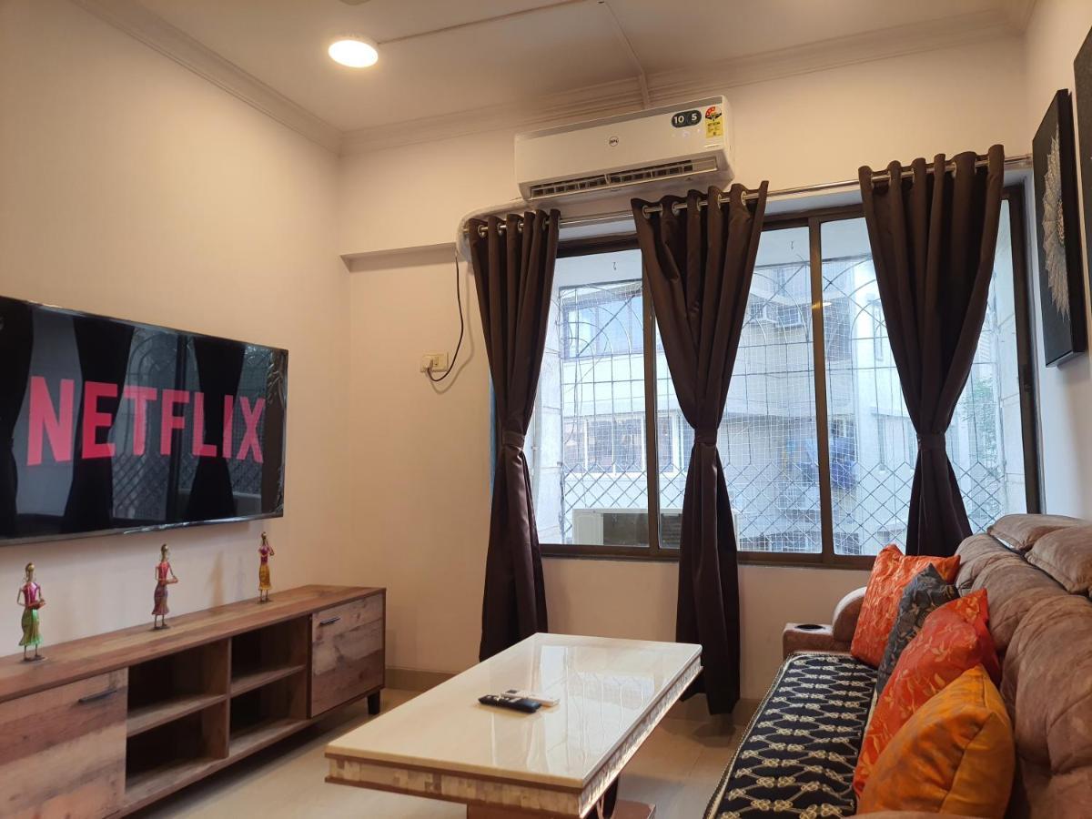 Osi Perry Cross Bandra West Mumbai