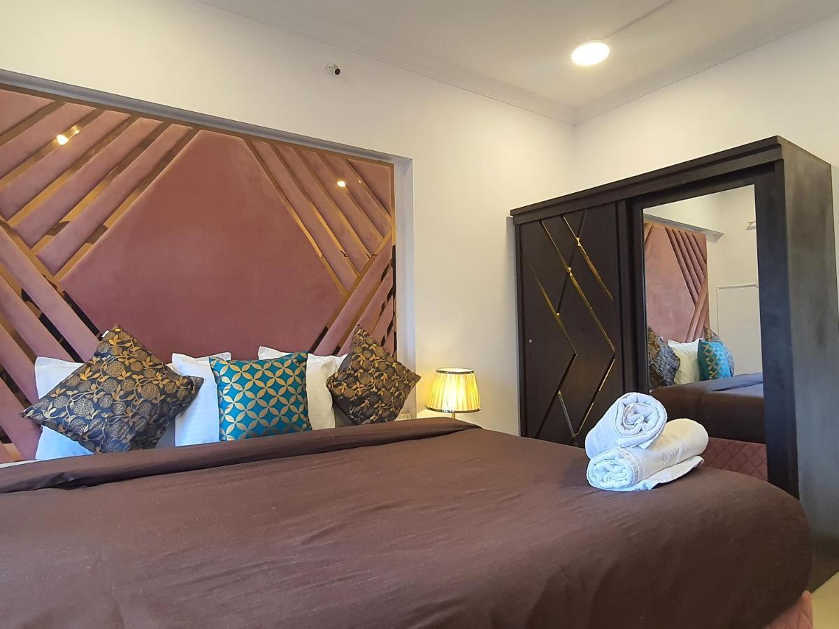 Osi Perry Cross Bandra West Apartment Mumbai