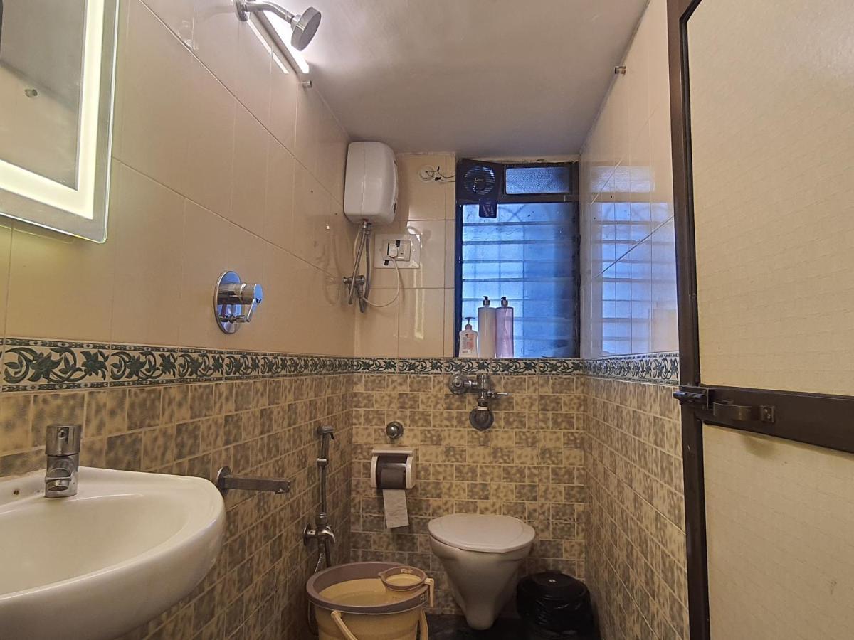 Osi Perry Cross Bandra West Apartment Mumbai