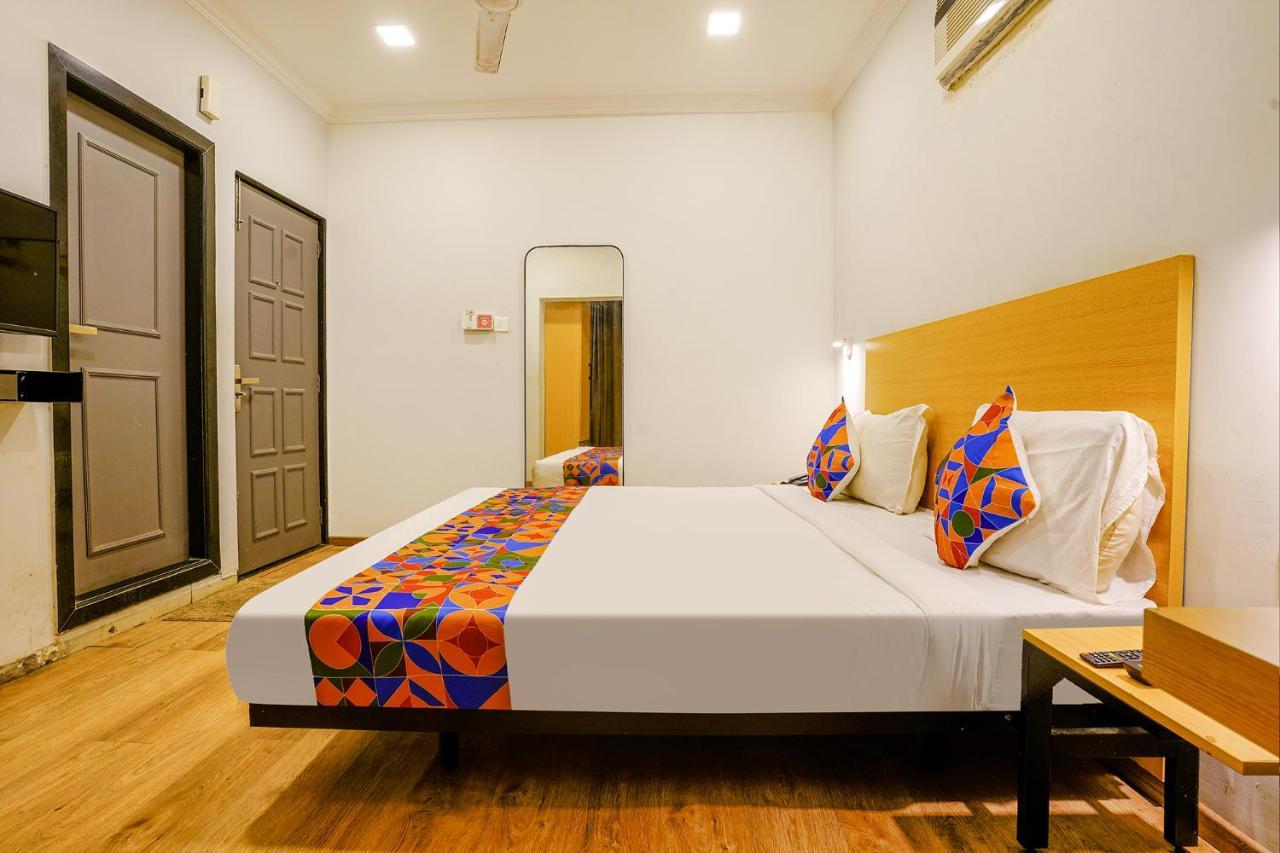 Hotel Fabexpress Highway Residency