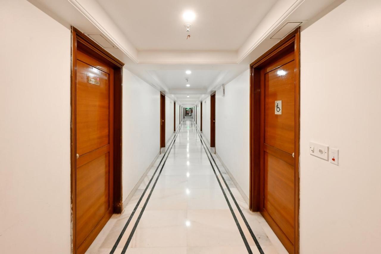 Parle International Hotel 3*