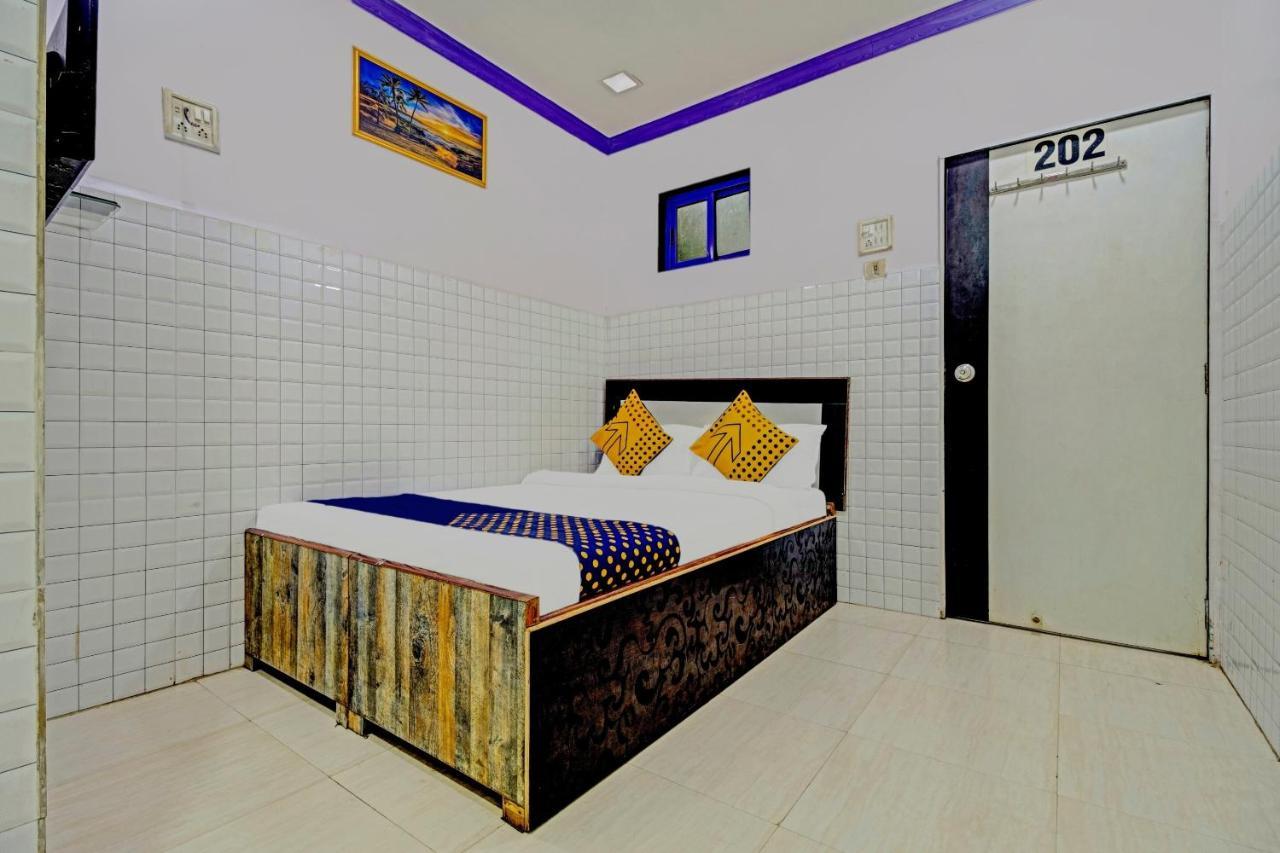 Hotel Spot On Grand Skylight Near Chhatrapati Shivaji International Airport Mumbai