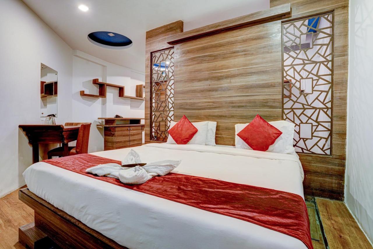 R R Suites - Near Lodha Xperia Mall Hotel 3*