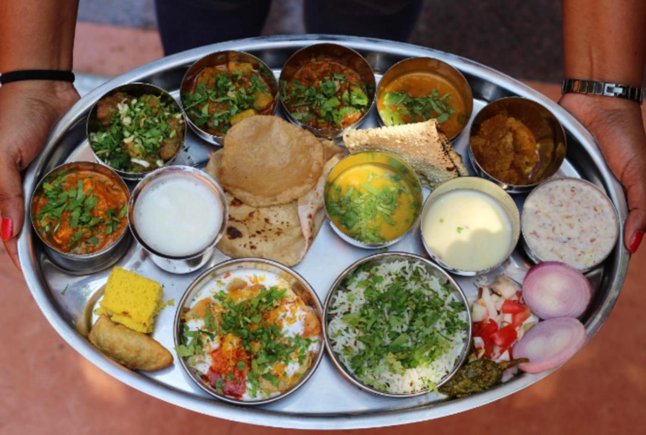 Hotel Bkc Crown - Near Trade Centre, Visa Consulate