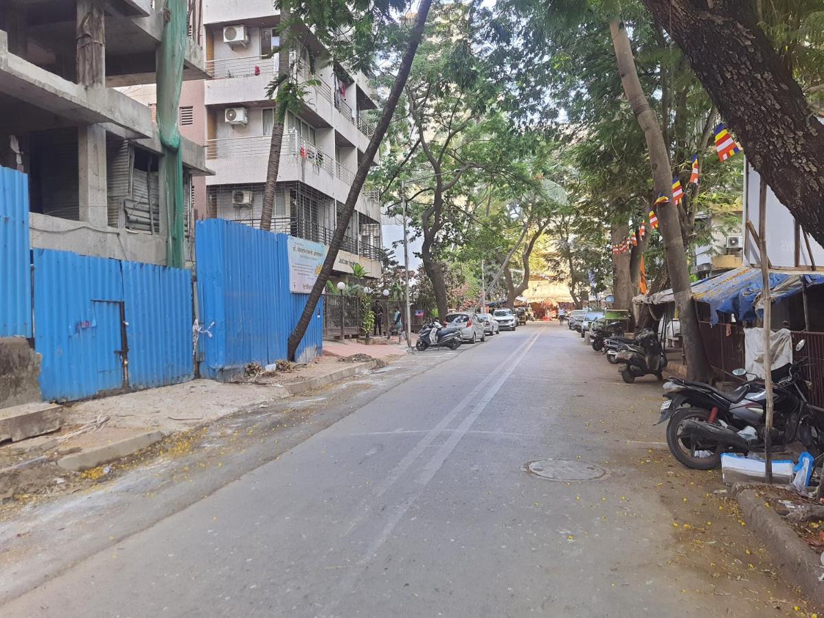 Apartment Osi Khar West Mumbai