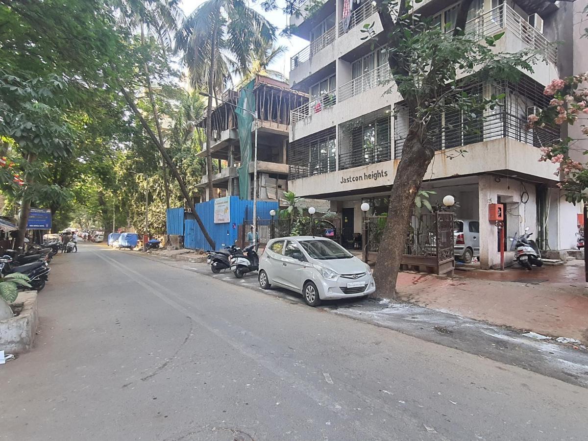Osi Khar West Apartment Mumbai