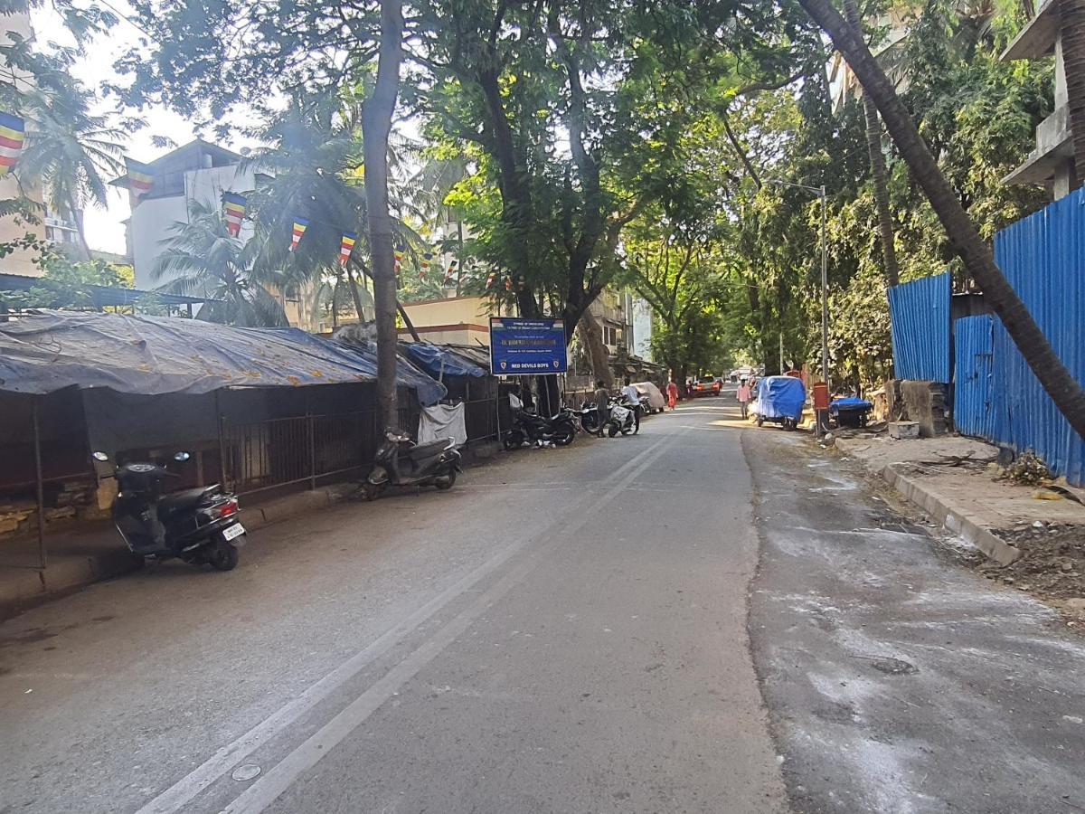 Osi Khar West Mumbai