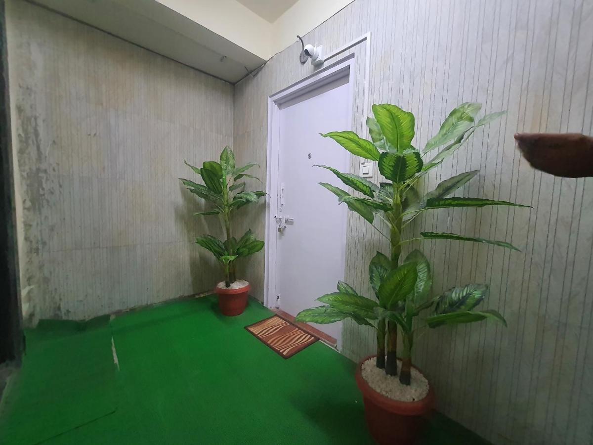 Osi Khar West Mumbai