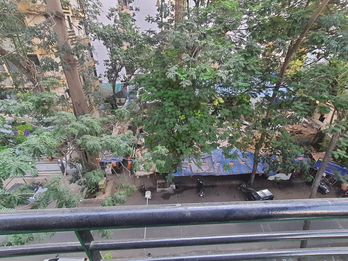 Apartment Osi Khar West Mumbai