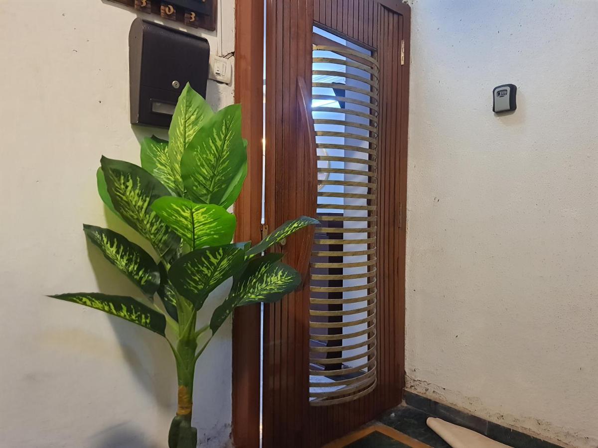 Apartment Osi Perry Cross Bandra West