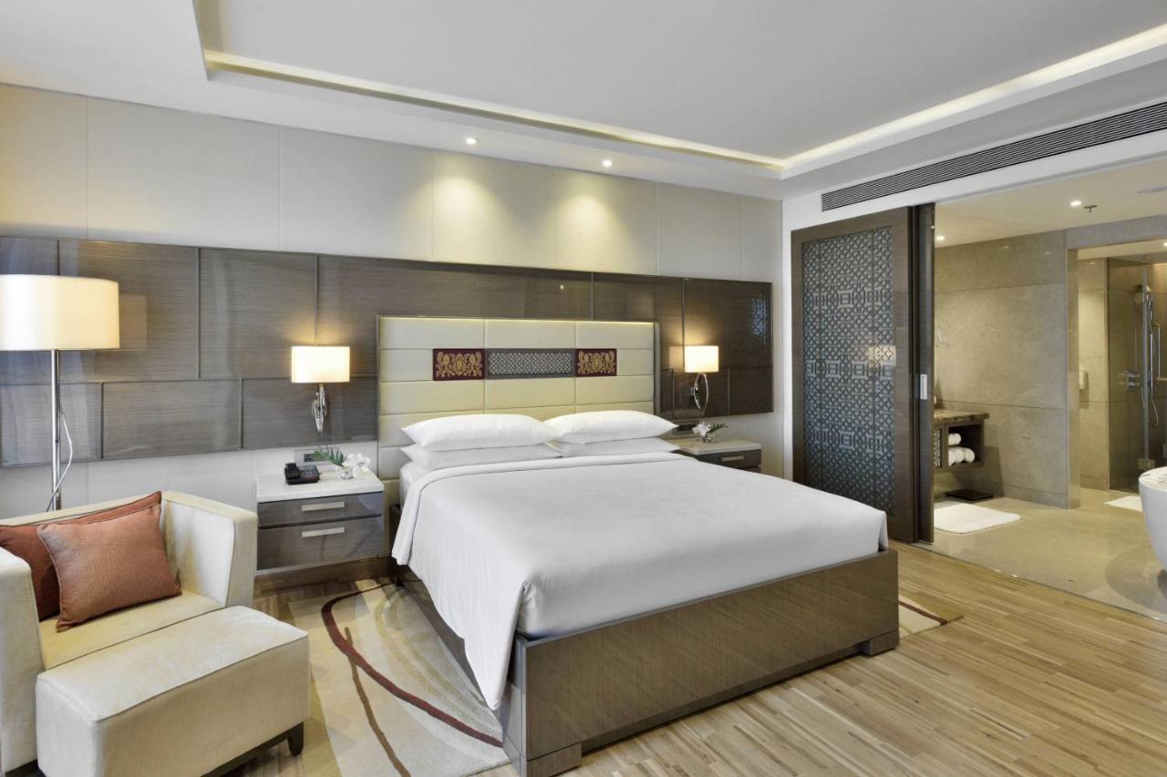 Hotel Jw Marriott Sahar Airport 5*