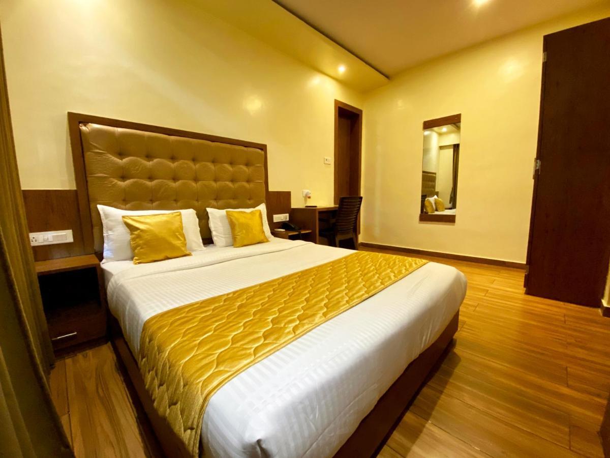Pearl's Bkc Inn- Near Trade Centre, Visa Consulate Hotel