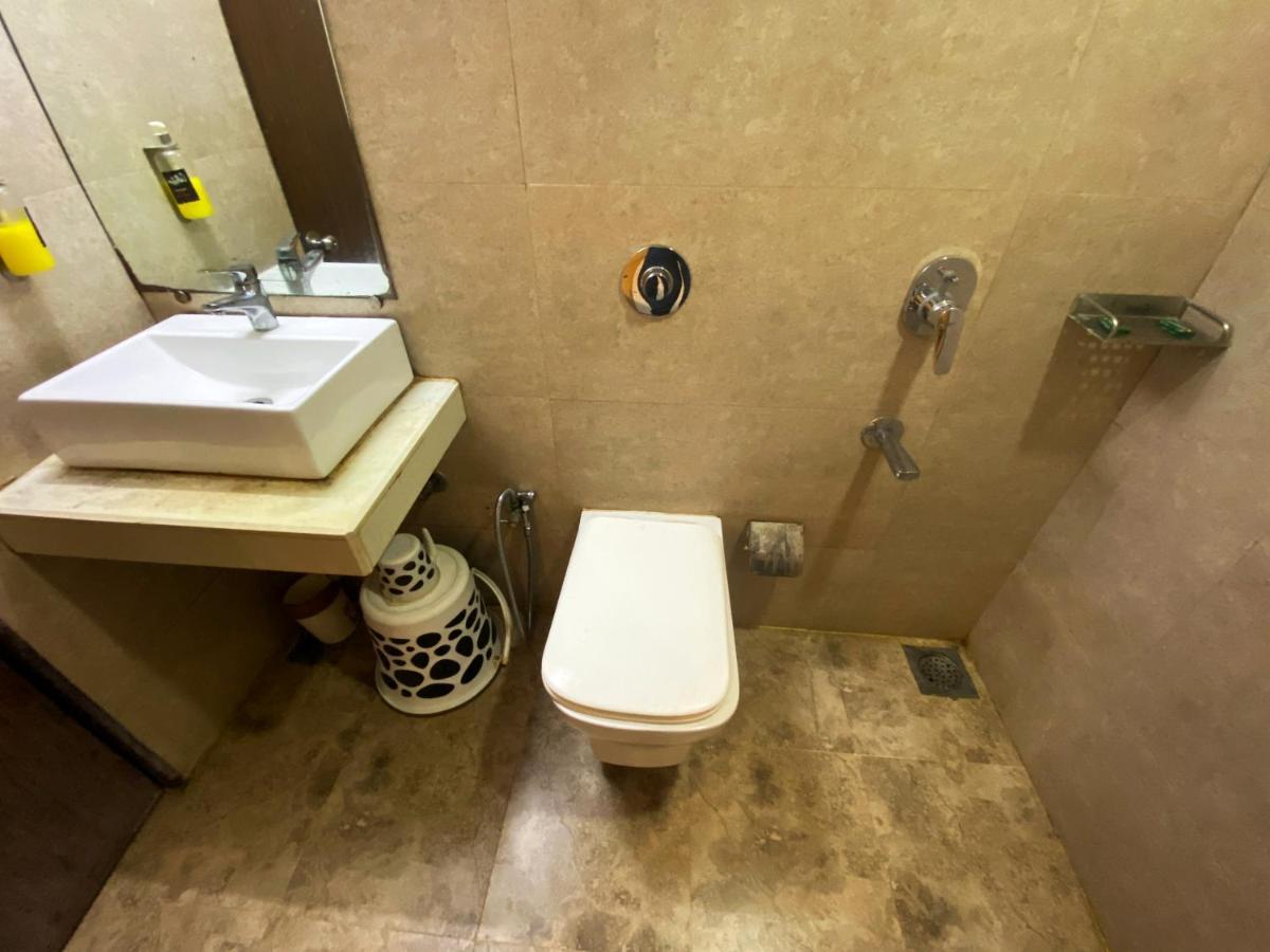 Pearl's Bkc Inn- Near Trade Centre, Visa Consulate Hotel Mumbai