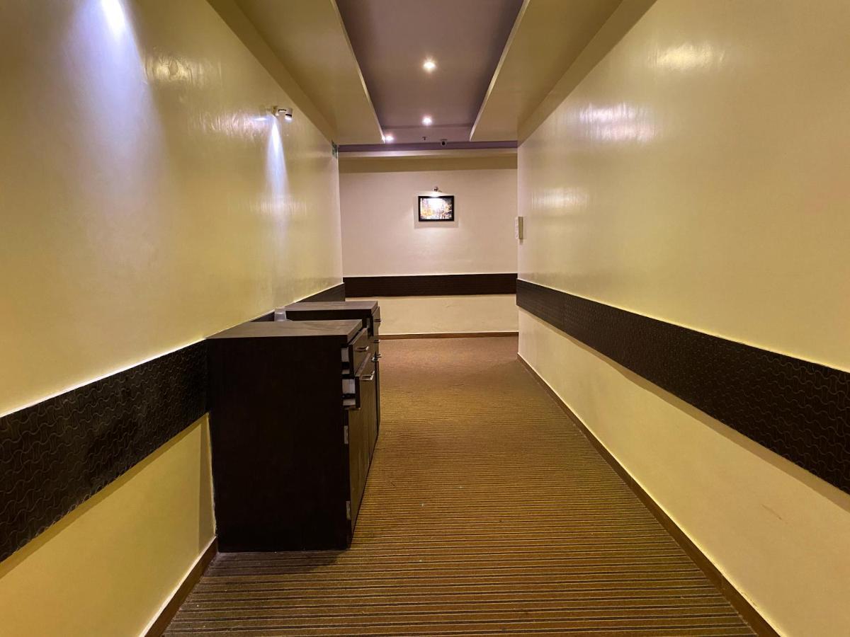 Pearl's Bkc Inn- Near Trade Centre, Visa Consulate Hotel Mumbai