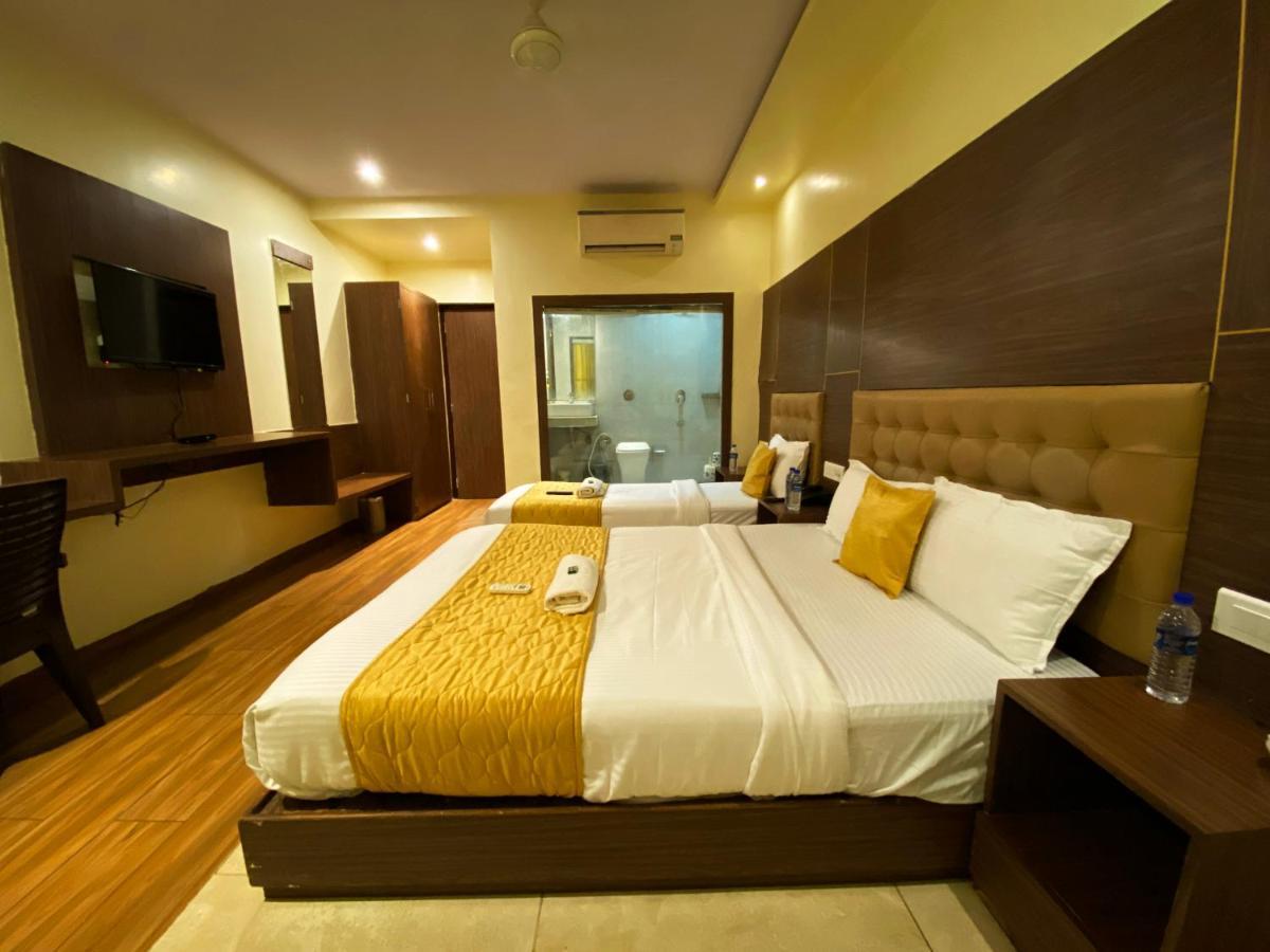 Pearl's Bkc Inn- Near Trade Centre, Visa Consulate Hotel Mumbai