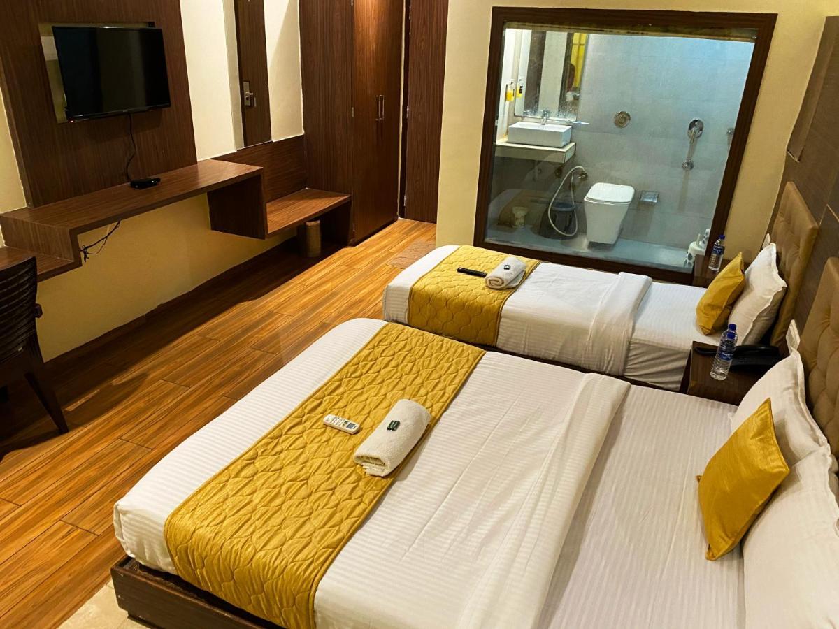 Pearl's Bkc Inn- Near Trade Centre, Visa Consulate Mumbai