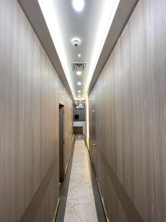 Avirahi * Mumbai